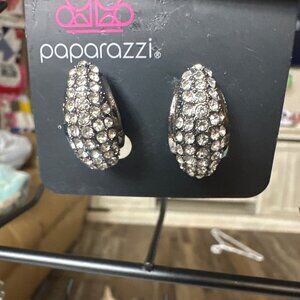 Fluttering finale white post clip on earrings bling new